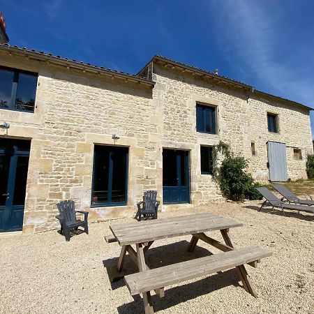 Chateau Des Loups - Les Cypres Echire Exterior photo