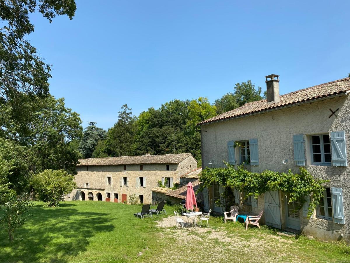 Chateau Des Loups - Les Cypres Echire Exterior photo