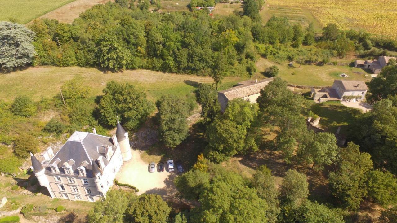 Chateau Des Loups - Les Cypres Echire Exterior photo